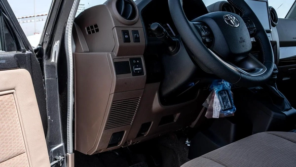2026 Toyota Land Cruiser LC76 4.0L AT Petrol With Radar-Saudi Specs