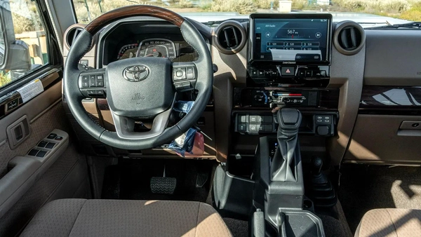 2026 Toyota Land Cruiser LC76 4.0L AT Petrol With Radar-Saudi Specs