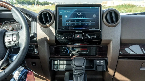 2026 Toyota Land Cruiser LC76 4.0L AT Petrol With Radar-Saudi Specs