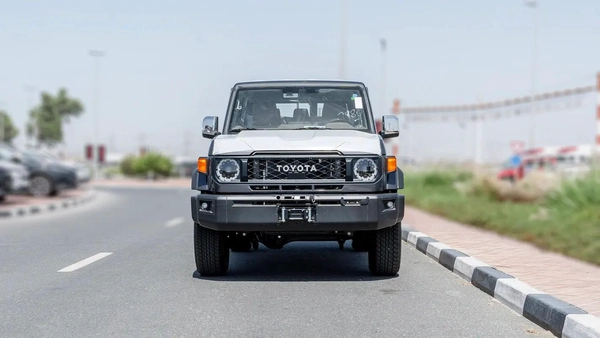 2026 Toyota Land Cruiser LC76 4.0L AT Petrol With Radar-Saudi Specs