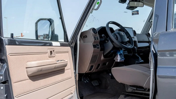 2026 Toyota Land Cruiser LC76 4.0L AT Petrol With Radar-Saudi Specs