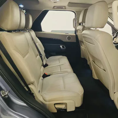AED 1394 PM | LANDROVER DISCOVERY SE 2019 | 7-SEATER | UNDER WARRANTY AUGUST 2028 | GCC-18