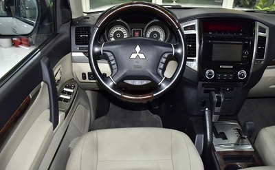 Mitsubishi Pajero GLS ( 2020 Model ) in White Color GCC Specs-3