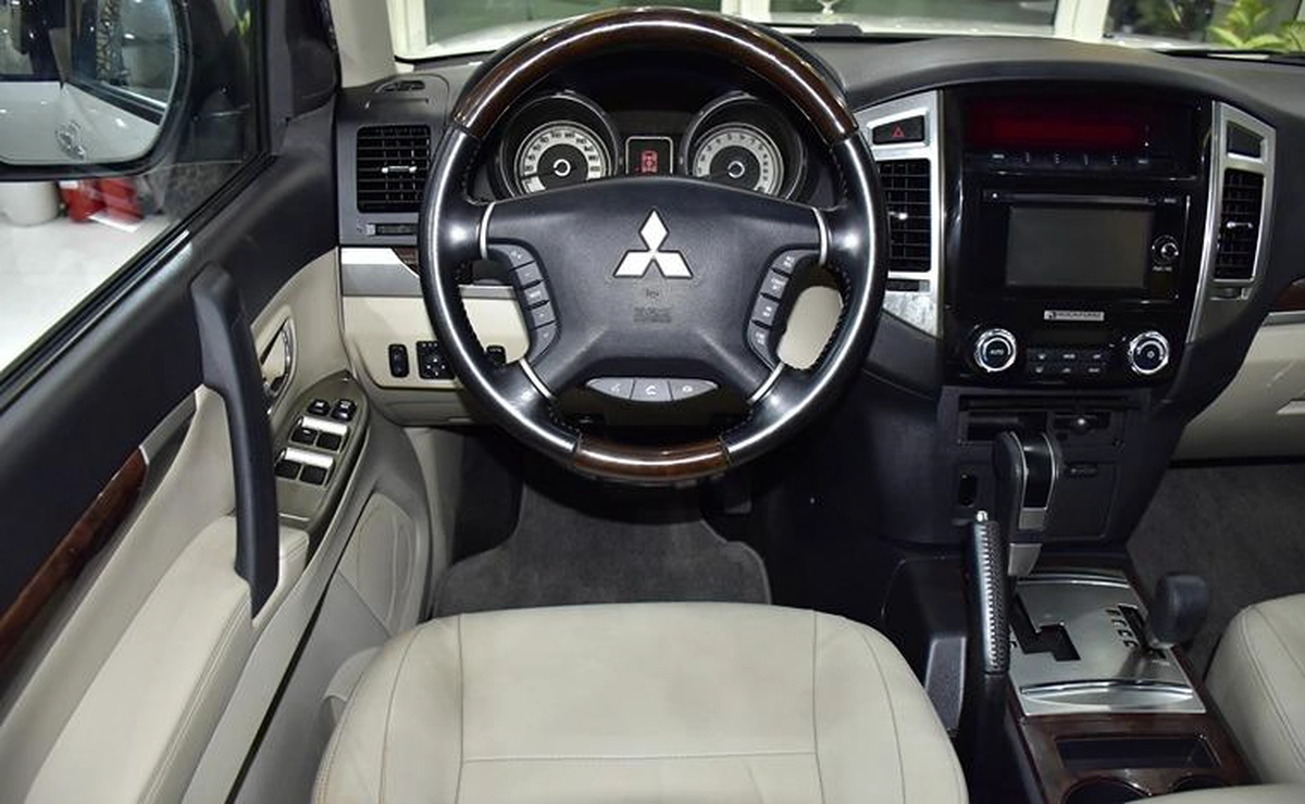 Mitsubishi Pajero GLS ( 2020 Model ) in White Color GCC Specs-3-3