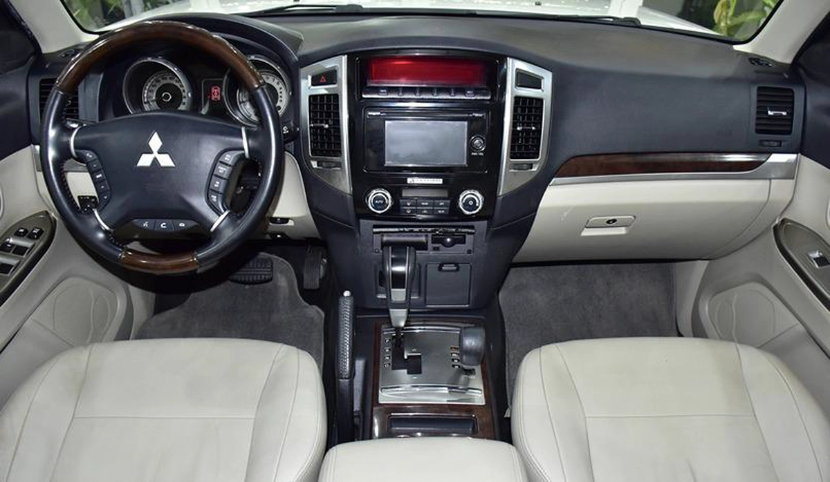 Mitsubishi Pajero GLS ( 2020 Model ) in White Color GCC Specs-9-9