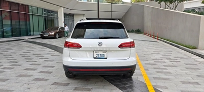 2020-Volkswagen Touareg-Excellent Condition-1 Year Warranty-Full Service History-Finance Available-5