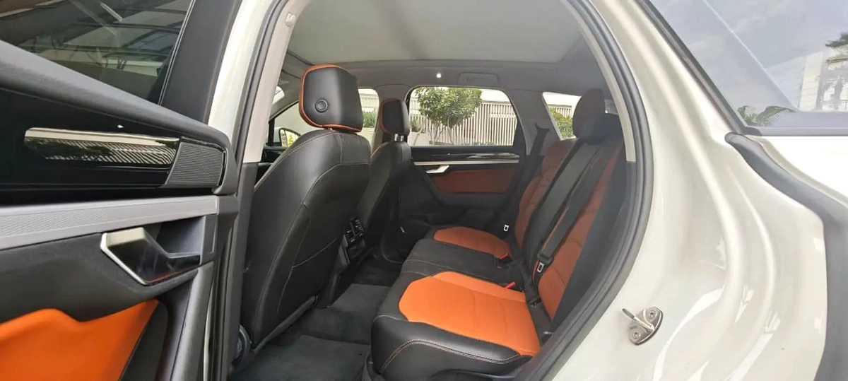 2020-Volkswagen Touareg-Excellent Condition-1 Year Warranty-Full Service History-Finance Available-11-11
