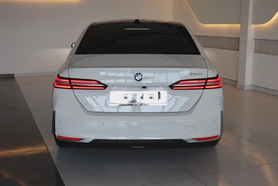 BMW 520i 2026-14000KM- GCC Specs - Pristine Condition-Under warranty  Service-5