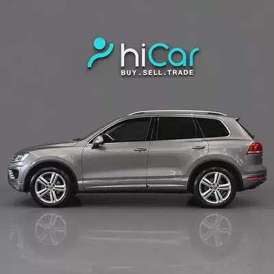 AED 1,282 P.M • 0% Downpayment • Volkswagen Touareg R-Line Kit • 1 Year Warranty-1