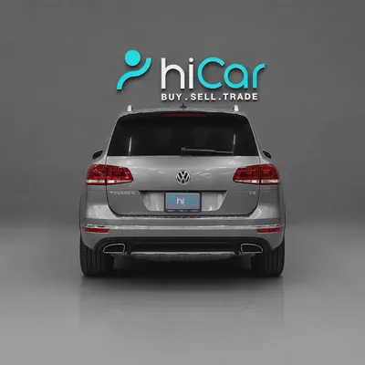 AED 1,282 P.M • 0% Downpayment • Volkswagen Touareg R-Line Kit • 1 Year Warranty-3