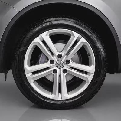 AED 1,282 P.M • 0% Downpayment • Volkswagen Touareg R-Line Kit • 1 Year Warranty-5