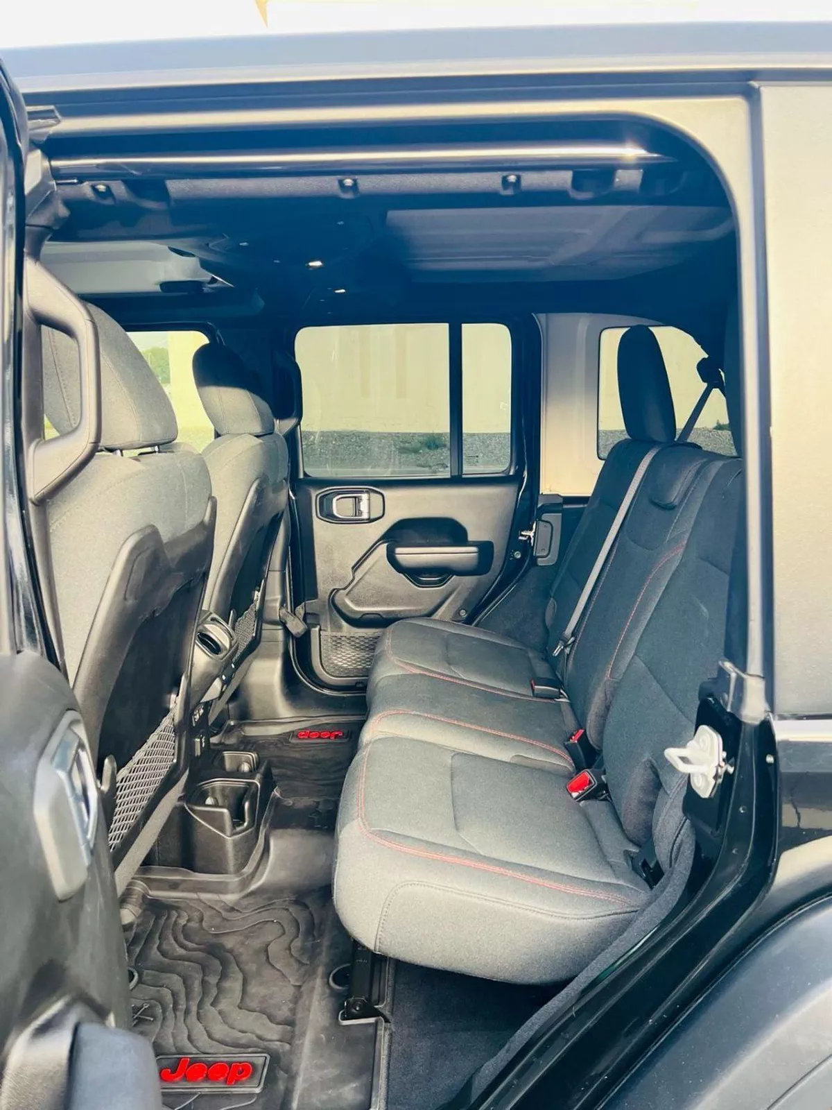 Jeep Wrangler Unlimited RUBICON 3.6-18-0