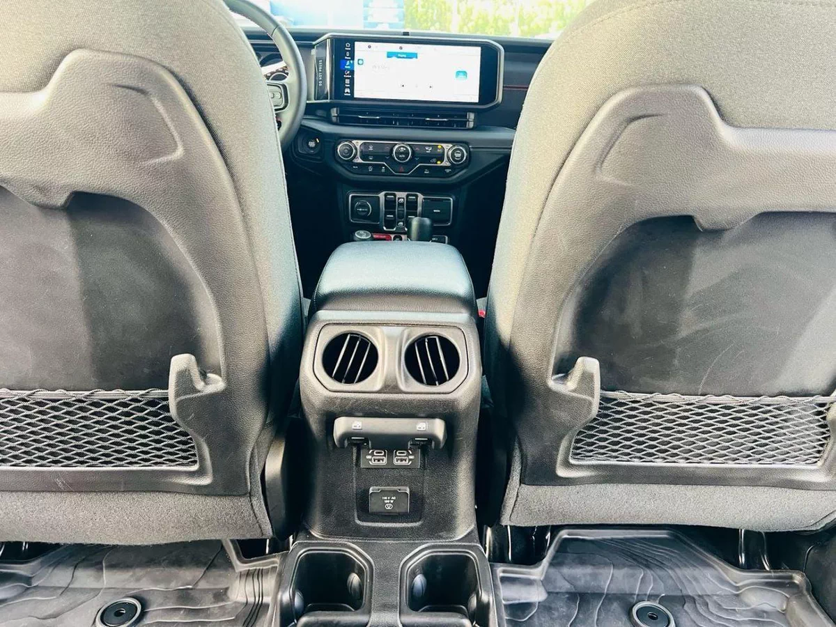 Jeep Wrangler Unlimited RUBICON 3.6-6-0