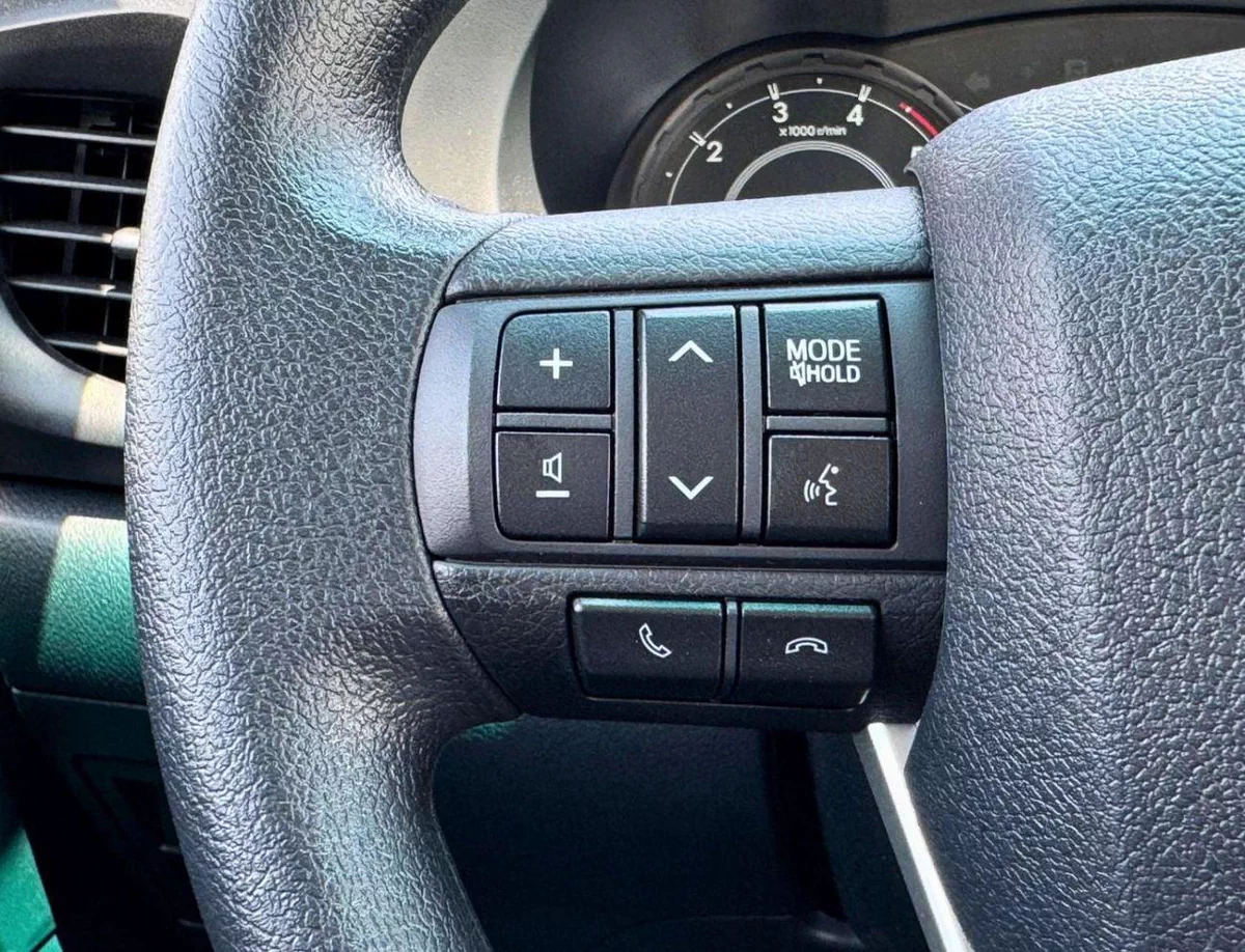 Toyota Hilux TOYOTA HILUX NARROW BODY || DOUBLE CABIN | BASIC 5SEATER | DIESEL 2.4L MT 4WD (CODE # HDB5B) GRAY 20-10-0