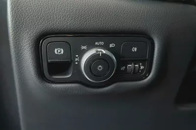 Mercedes Vito Luxury l AED 3,888 Monthly l 3Year Dealership Warranty | Free Courtesy Car Included-9