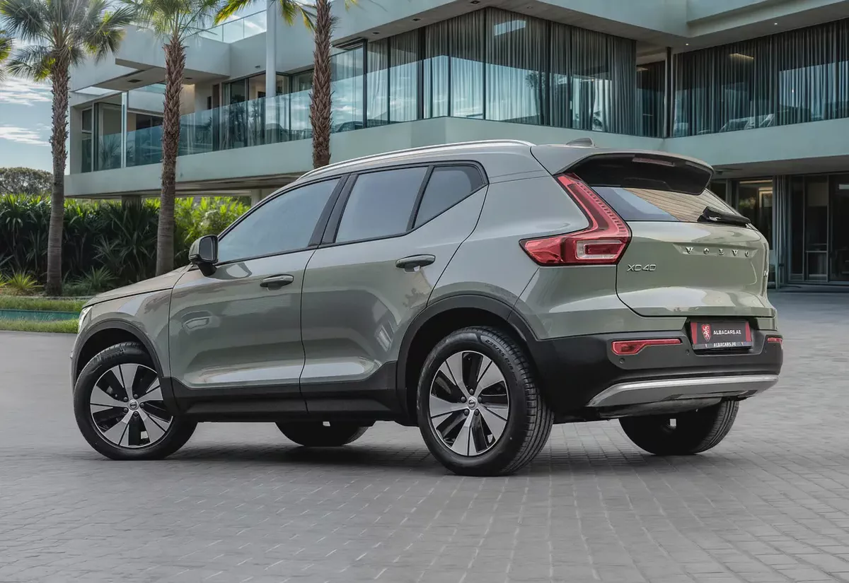 2,253 P.M |  XC40 B4 Core | 0% Downpayment | VOLVO WARRANTY!-2-2
