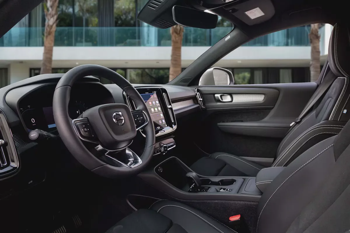 2,253 P.M |  XC40 B4 Core | 0% Downpayment | VOLVO WARRANTY!-8-8