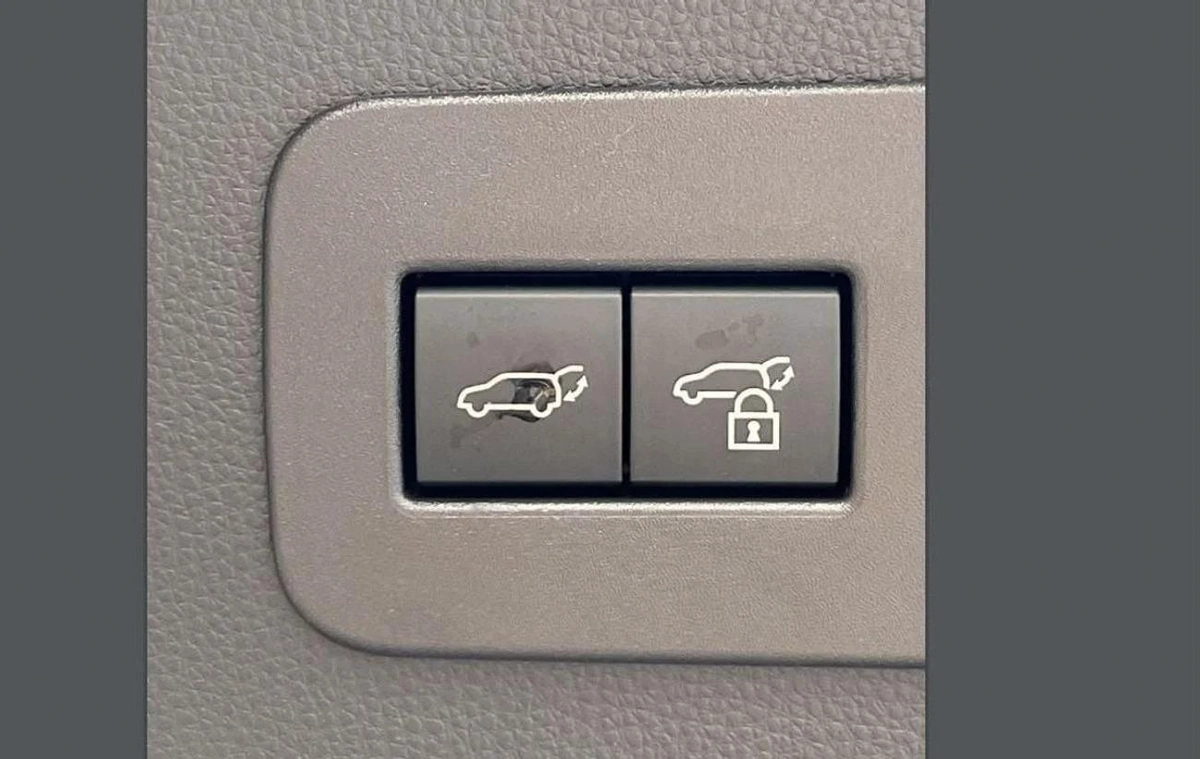 Lexus LX 500 Signature 7 Seats Turbo Diesel 3.3L-3-3