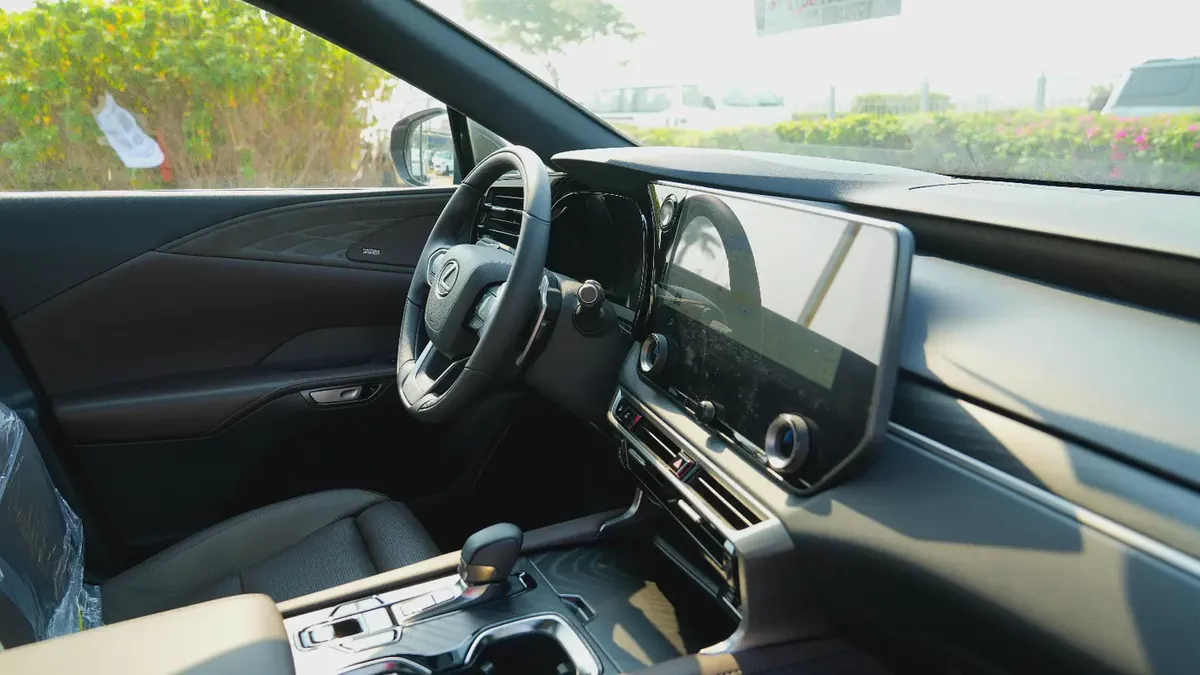 READY CAR!! LEXUS RX 350H PLATINIUM 2026!! GCC SPECS-15-15