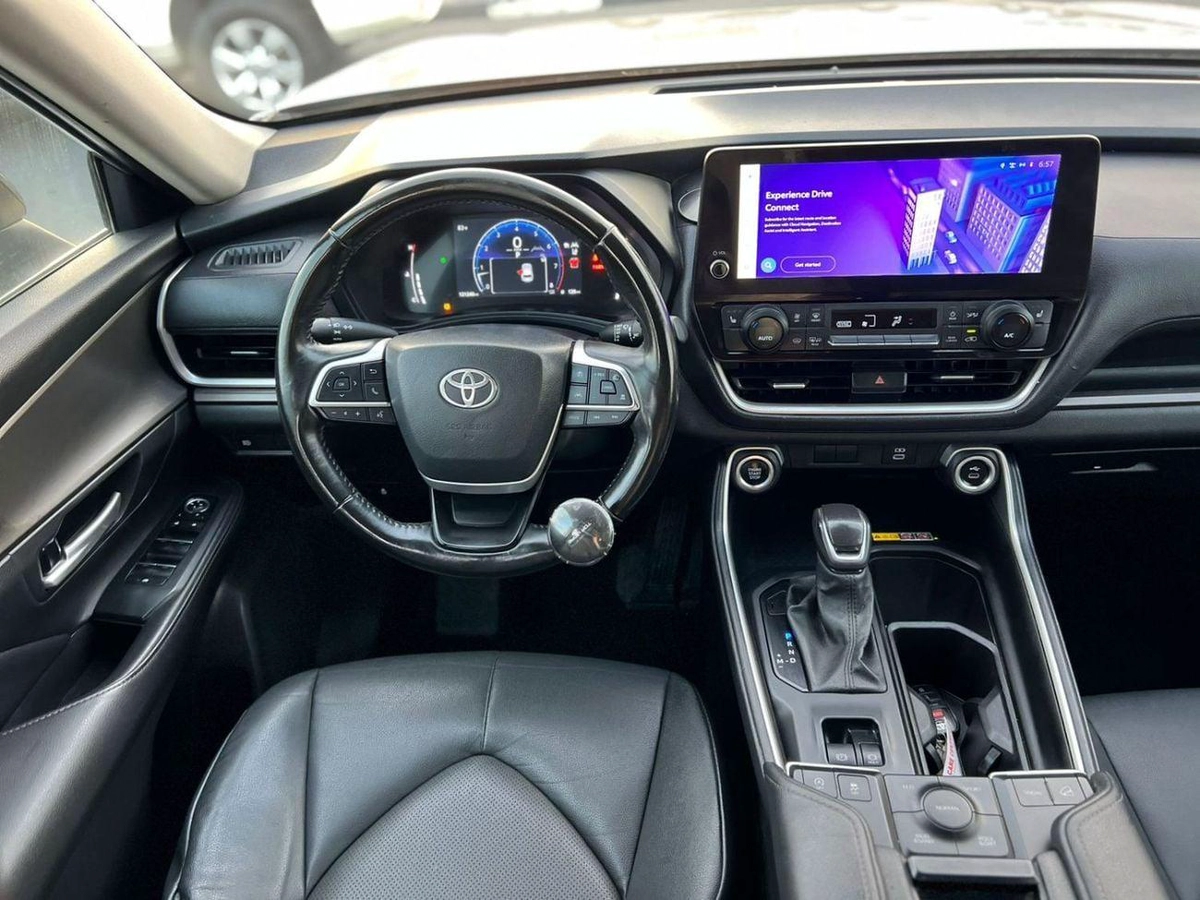 Toyota Grand Highlander -10-0