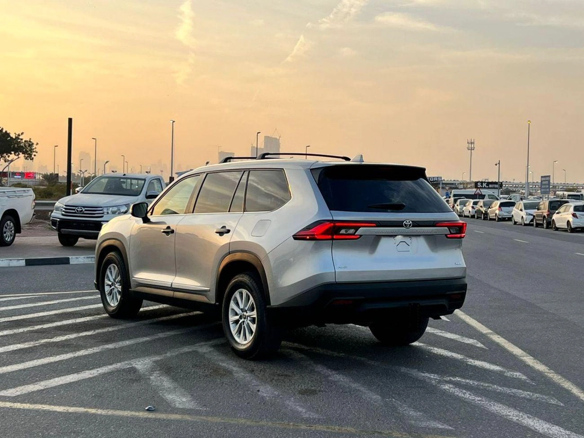 Toyota Grand Highlander -5-0