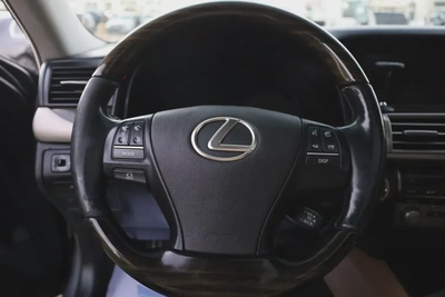 Used Lexus LS 460 4 door 4.6L SWB 2014-14
