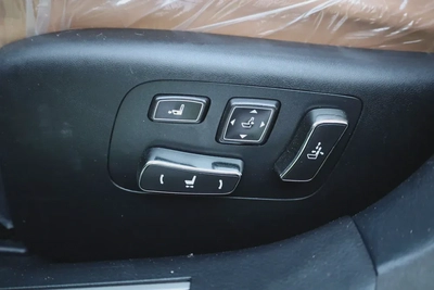 Used Lexus LS 460 4 door 4.6L SWB 2014-4