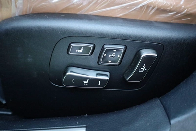 Used Lexus LS 460 4 door 4.6L SWB 2014-11