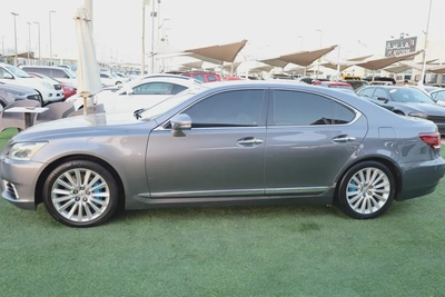 Used Lexus LS 460 4 door 4.6L SWB 2014-1