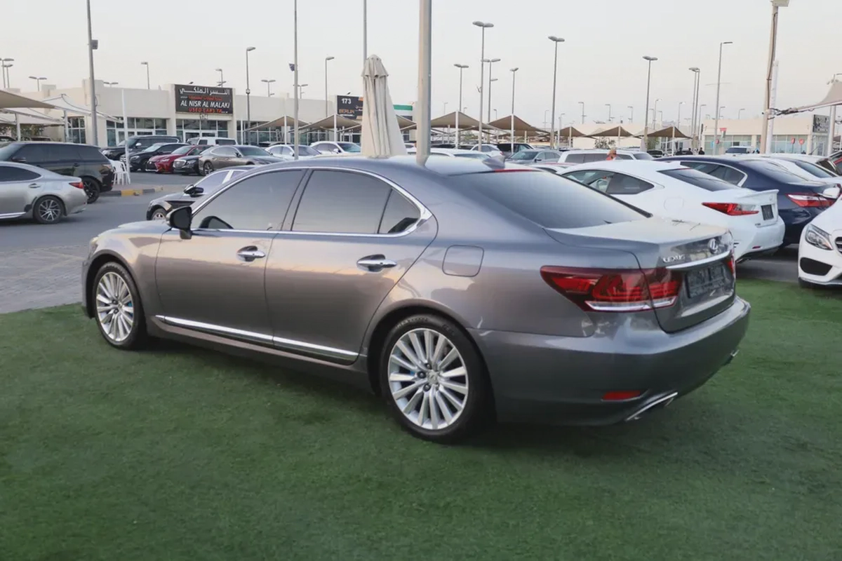 Used Lexus LS 460 4 door 4.6L SWB 2014-15-15