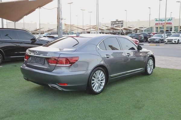Used Lexus LS 460 4 door 4.6L SWB 2014