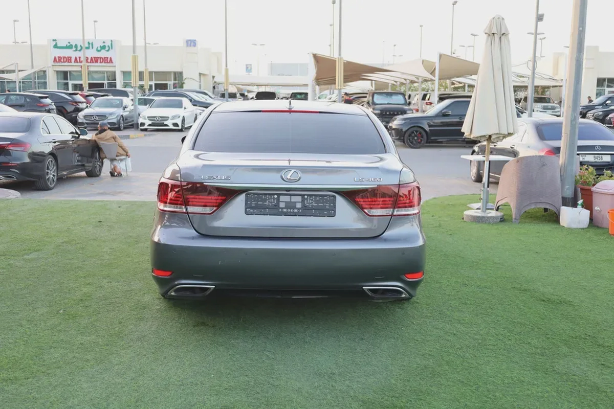 Used Lexus LS 460 4 door 4.6L SWB 2014-13-13