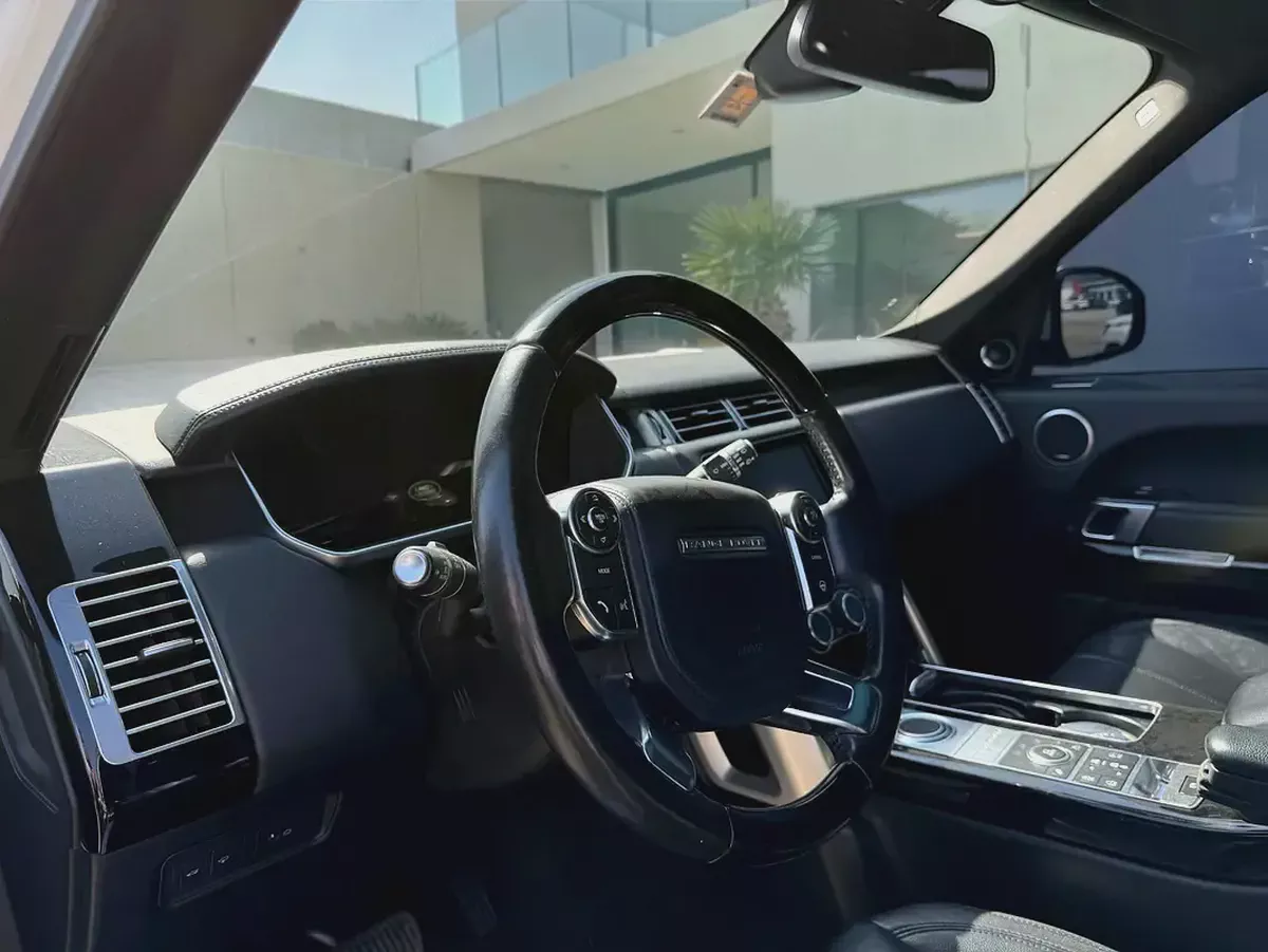 RANGE ROVER HSE | 5.0L V8 | 4WD | GCC SPECS | 2016-10-10
