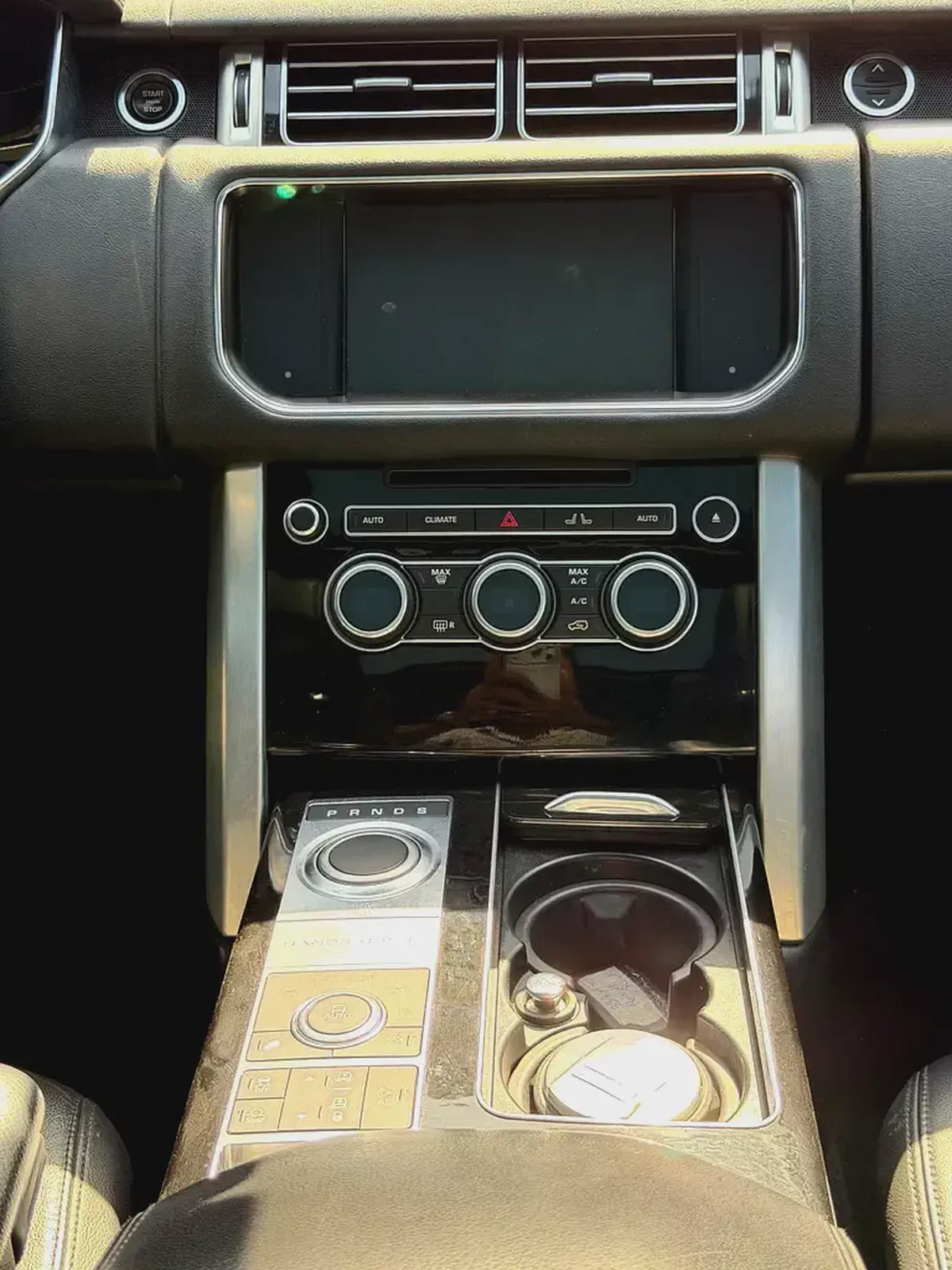 RANGE ROVER HSE | 5.0L V8 | 4WD | GCC SPECS | 2016-14-14