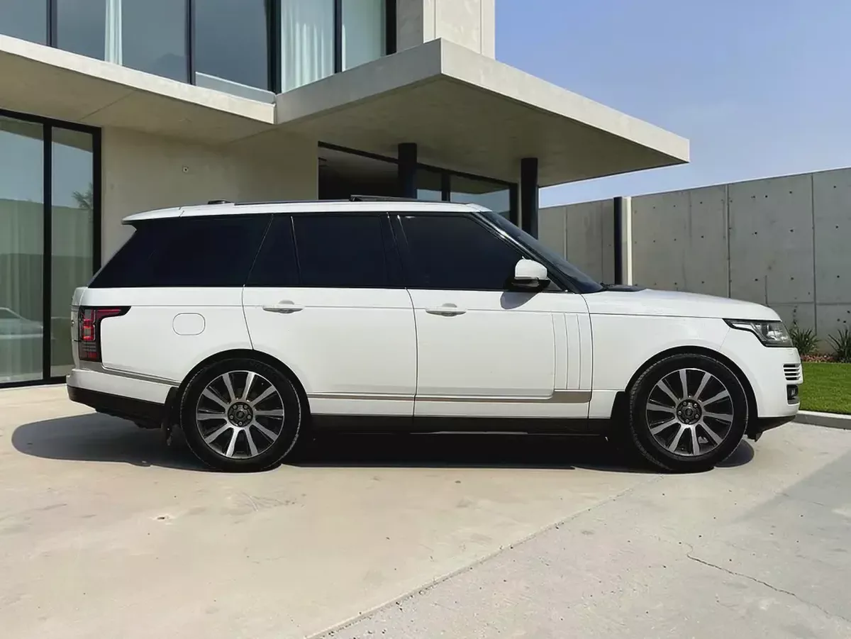 RANGE ROVER HSE | 5.0L V8 | 4WD | GCC SPECS | 2016-7-7