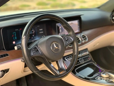 Mercedes-Benz E-Class E 300-1
