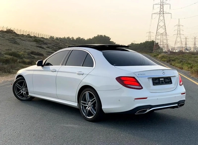 Mercedes-Benz E-Class E 300-10