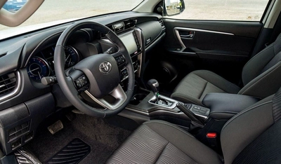 Toyota Fortuner Toyota Fortuner 2.4L Diesel AT MY2024-13