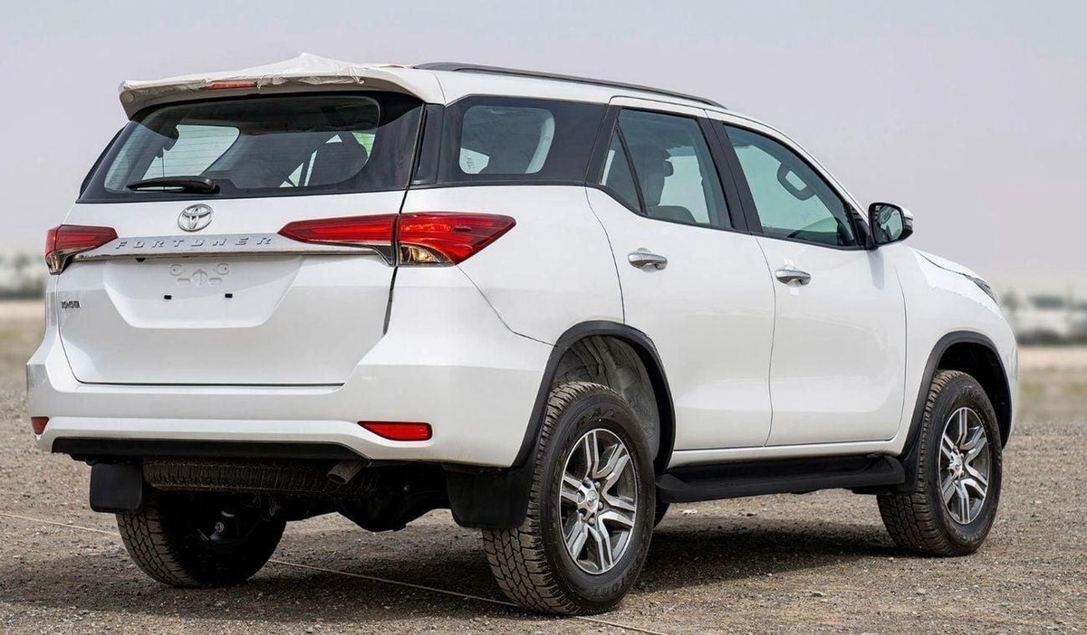 Toyota Fortuner Toyota Fortuner 2.4L Diesel AT MY2024-3-3