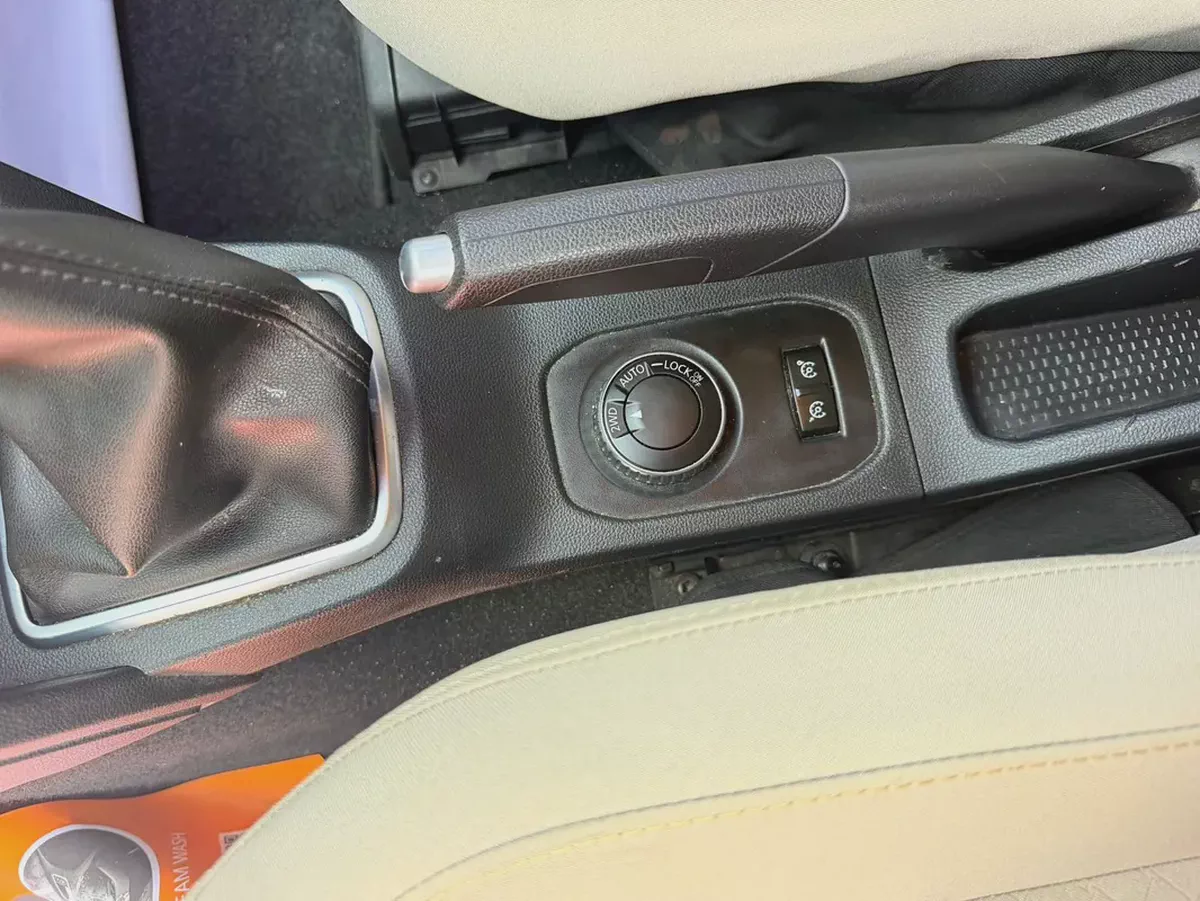 RENAULT DUSTER 2019-10-10