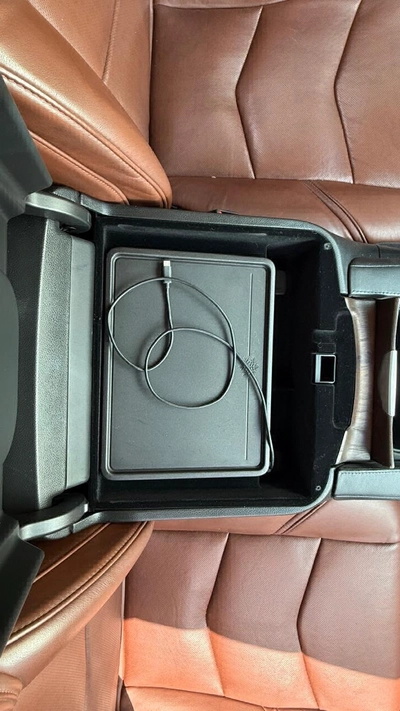 Cadillac Escalade SUV-1