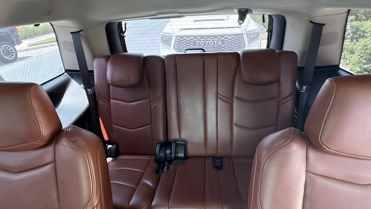 Cadillac Escalade SUV-5-5