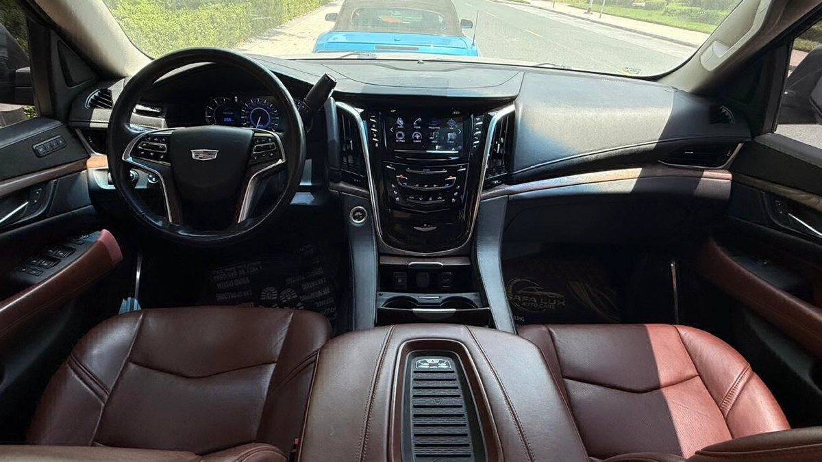 Cadillac Escalade SUV-3-3