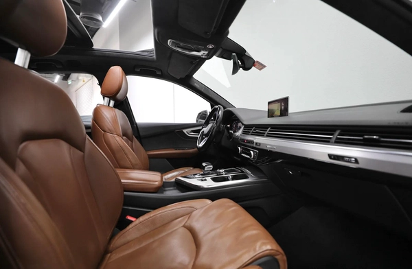 GCC | Audi Q7 | 7 Seater | 2,400 Monthly | Free Insurance and Registration