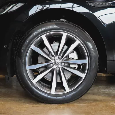 AED 3,449 P.M • 0% Downpayment • F-Pace R-Dynamic SE • Agency Warranty and Service Package-5