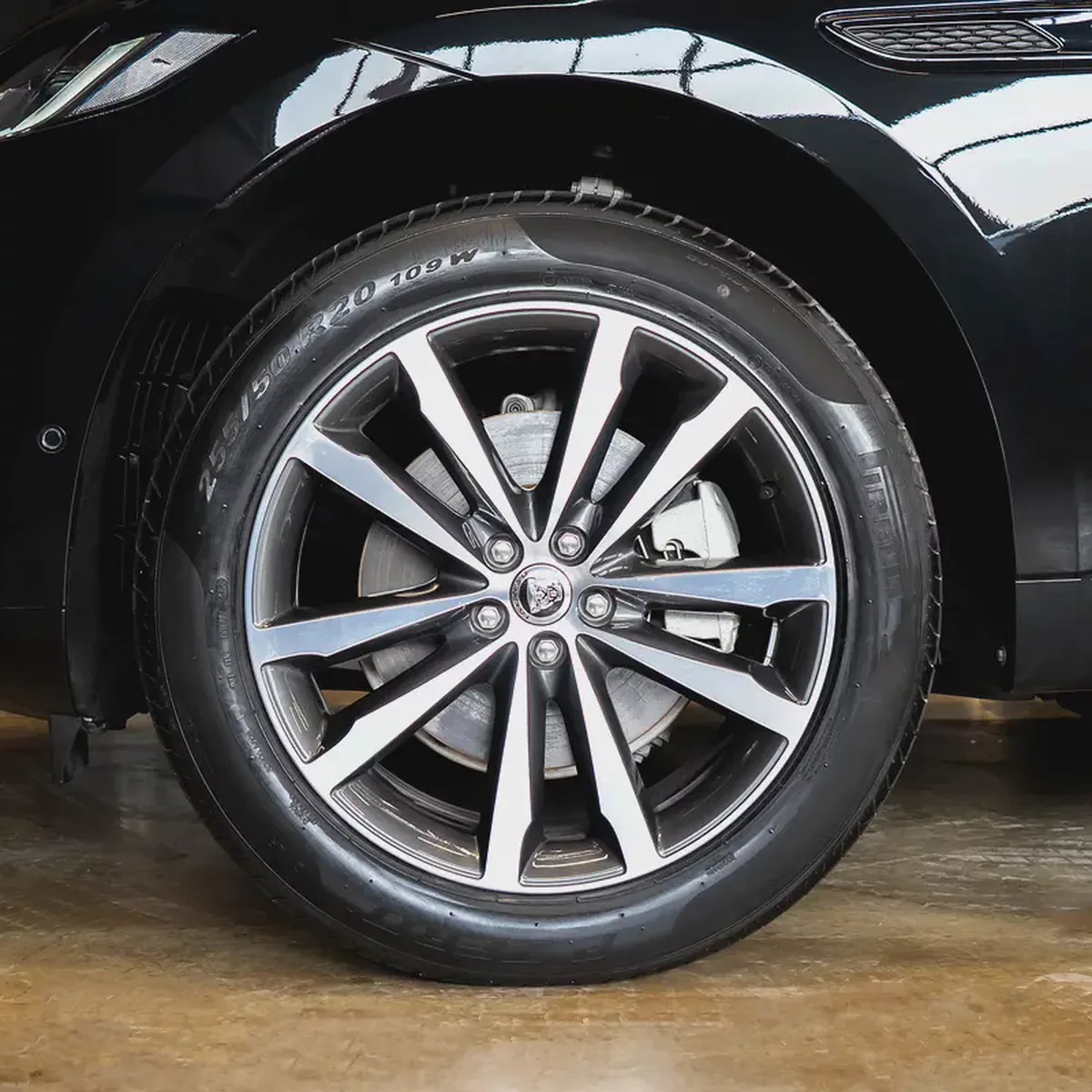 AED 3,449 P.M • 0% Downpayment • F-Pace R-Dynamic SE • Agency Warranty and Service Package-5-5