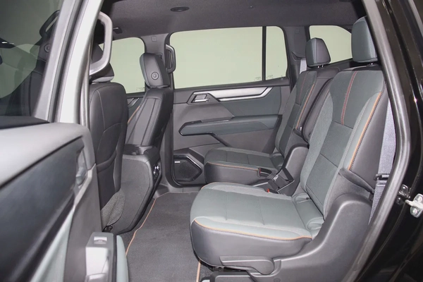 2025 GMC Acadia AT4 - GCC Specs - Brand New!