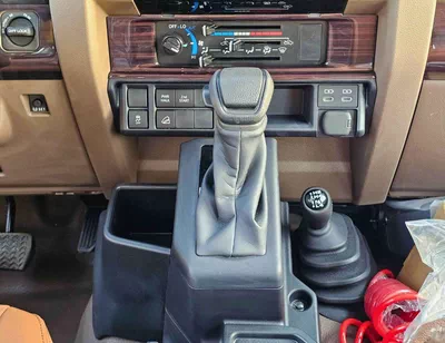 Toyota Land Cruiser Pick Up LX-Z1 LC79 / DOUBLE CABIN AUTOMATIC / 2.8L DIESEL V4 4WD / LETAHER WITH REAR CAMERA / (CODE # LX-Z1)-12