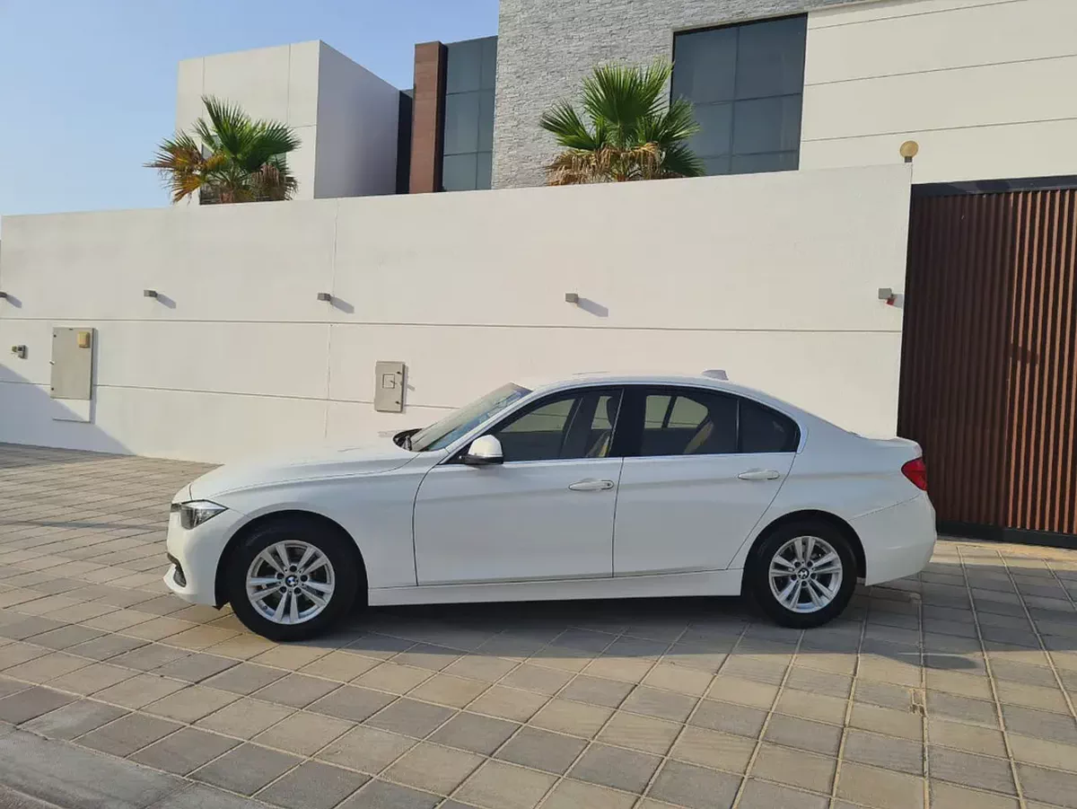 2017 BMW 318i-Excellent condition-Bank Finance Available-2-2