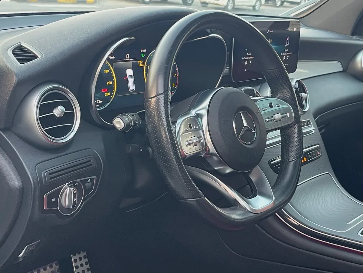 MERCEDES-BENZ - GLC300 - 2021 - V4 - 2,0L - BY TURBO - AMERICAN SPECS VERY GOOD CONDITION